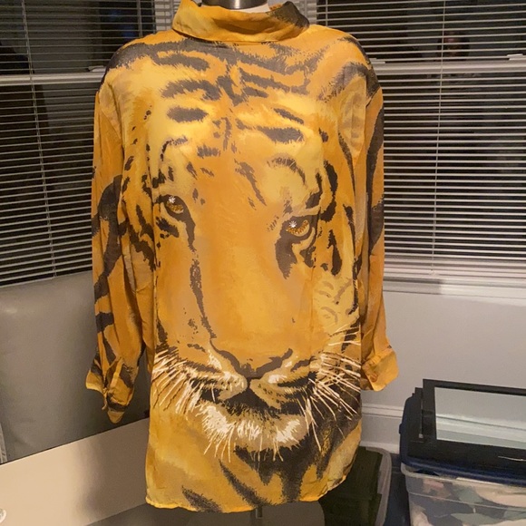 Spring/ summer shirt - Picture 2 of 2